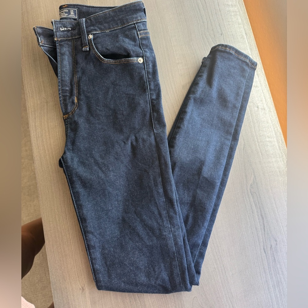 A+F high rise skinny jeans dark wash
